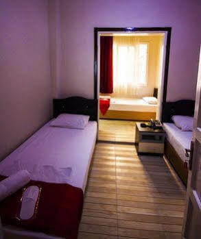 Cicek Palas Otel Измир Екстериор снимка