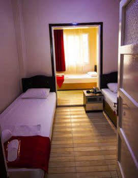 Cicek Palas Otel Измир Екстериор снимка