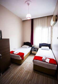 Cicek Palas Otel Измир Екстериор снимка